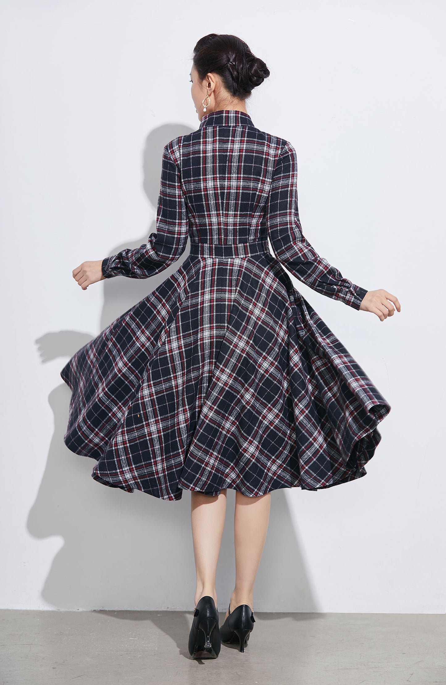 Vintage-Inspired Plaid Wool Dress With Flared Skirt 2324