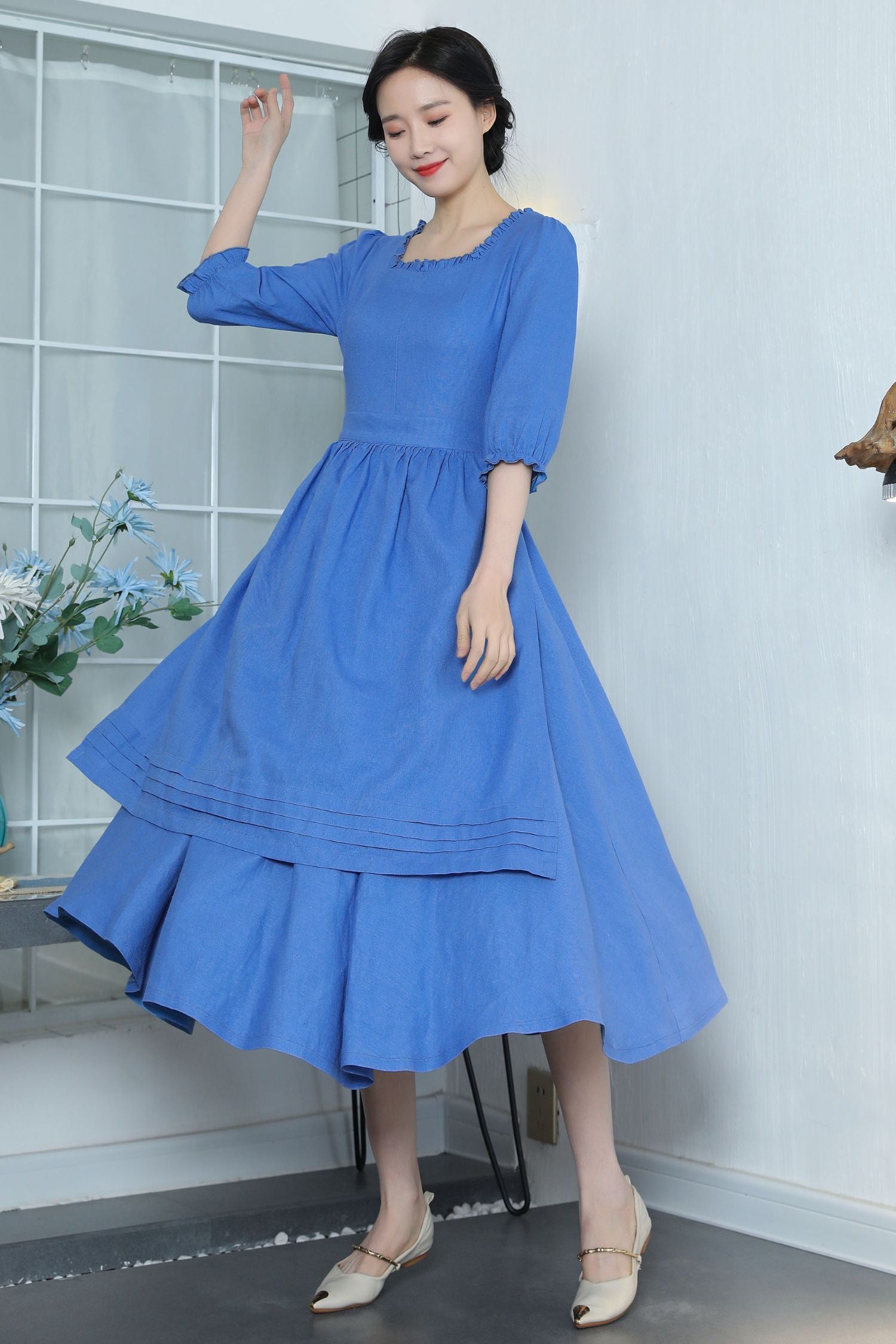 Blue Linen Cottagecore Dress with Square Neckline and Apron Detail – Xiaolizi