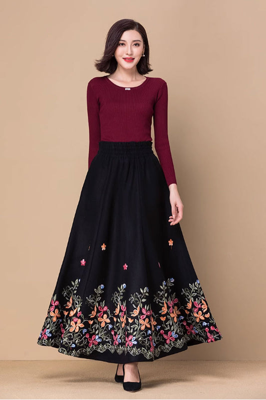 Black maxi Embroidered Wool Skirt 4770