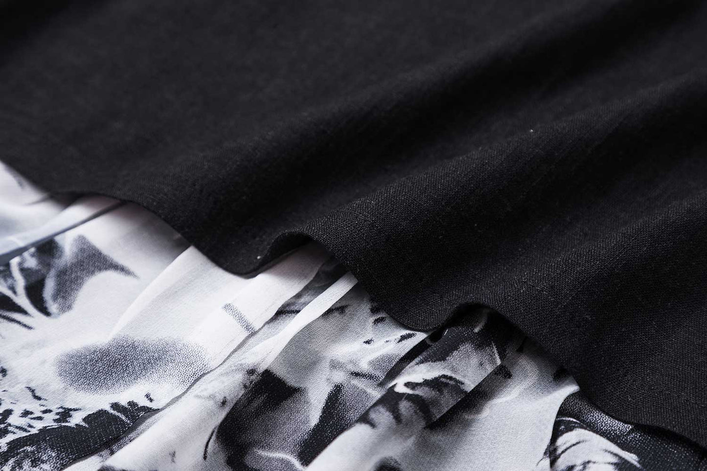 Black Linen High-Low Dress – Elegant Midi with Printed Chiffon Hem 2379