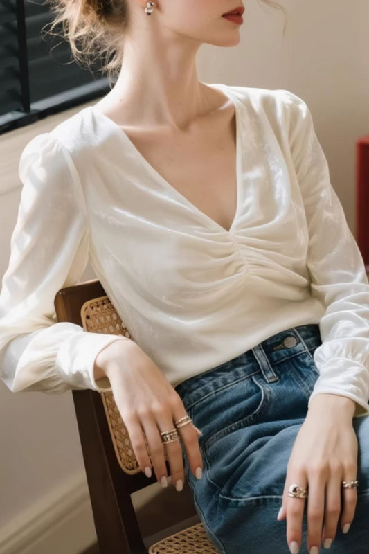White Velvet Blouse – Elegant V Neck Long Sleeve Top | Xiaolizi 6651