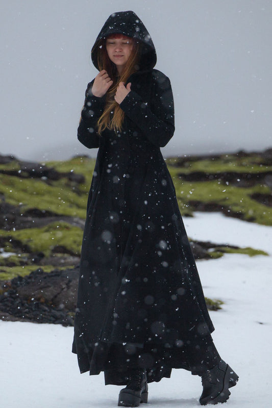 Handmade Black Wool Coat – Hooded Fit & Flare Maxi Winter Overcoat | Xiaolizi 1958