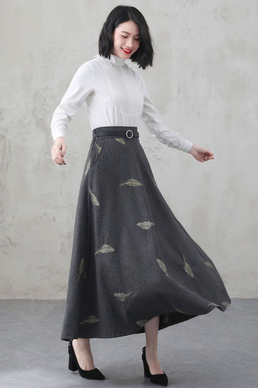 Black Wool Maxi Skirt - Vintage Embroidered Feather Print 4004