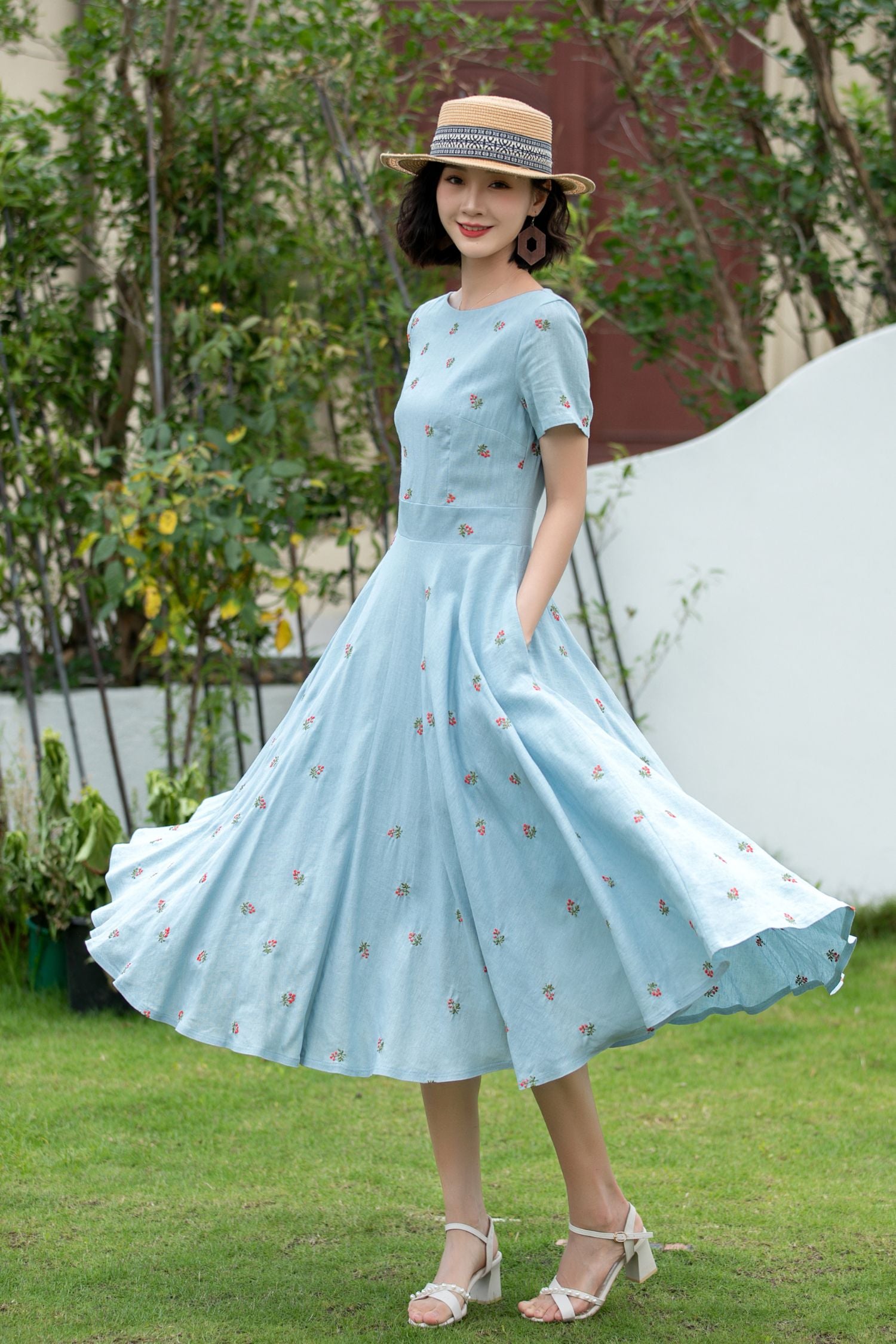Fit and flare blue embroidered linen dress 5204 Xiaolizi Fit and flare blue embroidered linen dress 5204 Xiaolizi