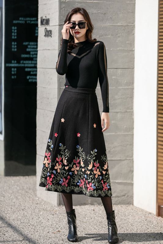 Black Midi Embroidered Wool Skirt 4127