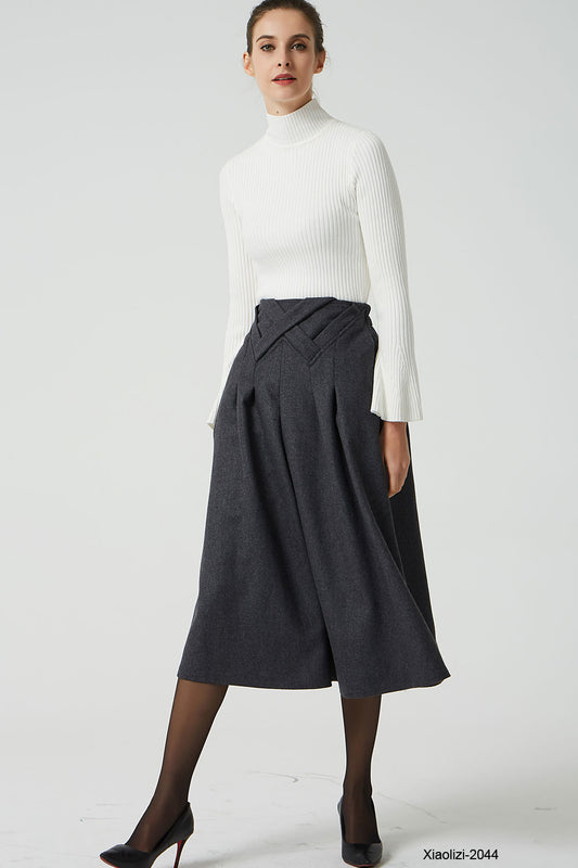 elastic waist skirt