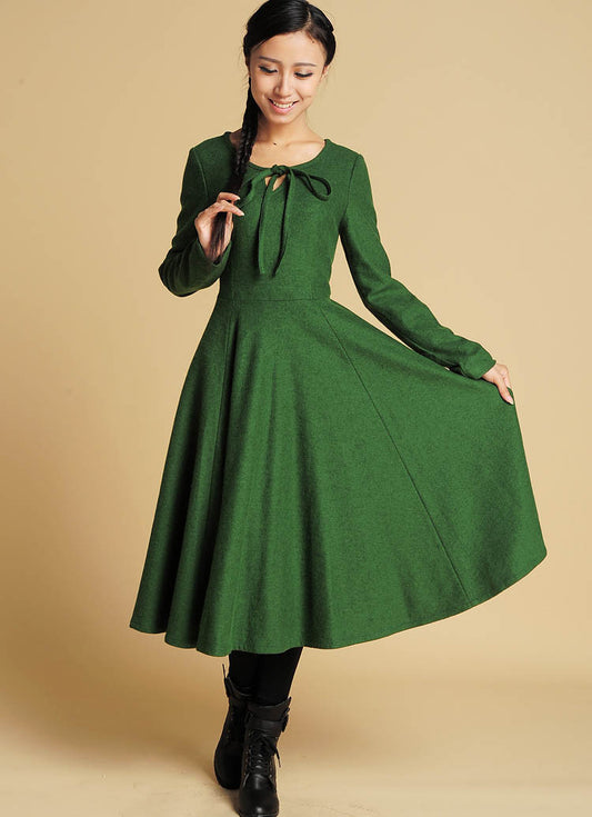Green dress maxi wool dress with keyhole detail (374)