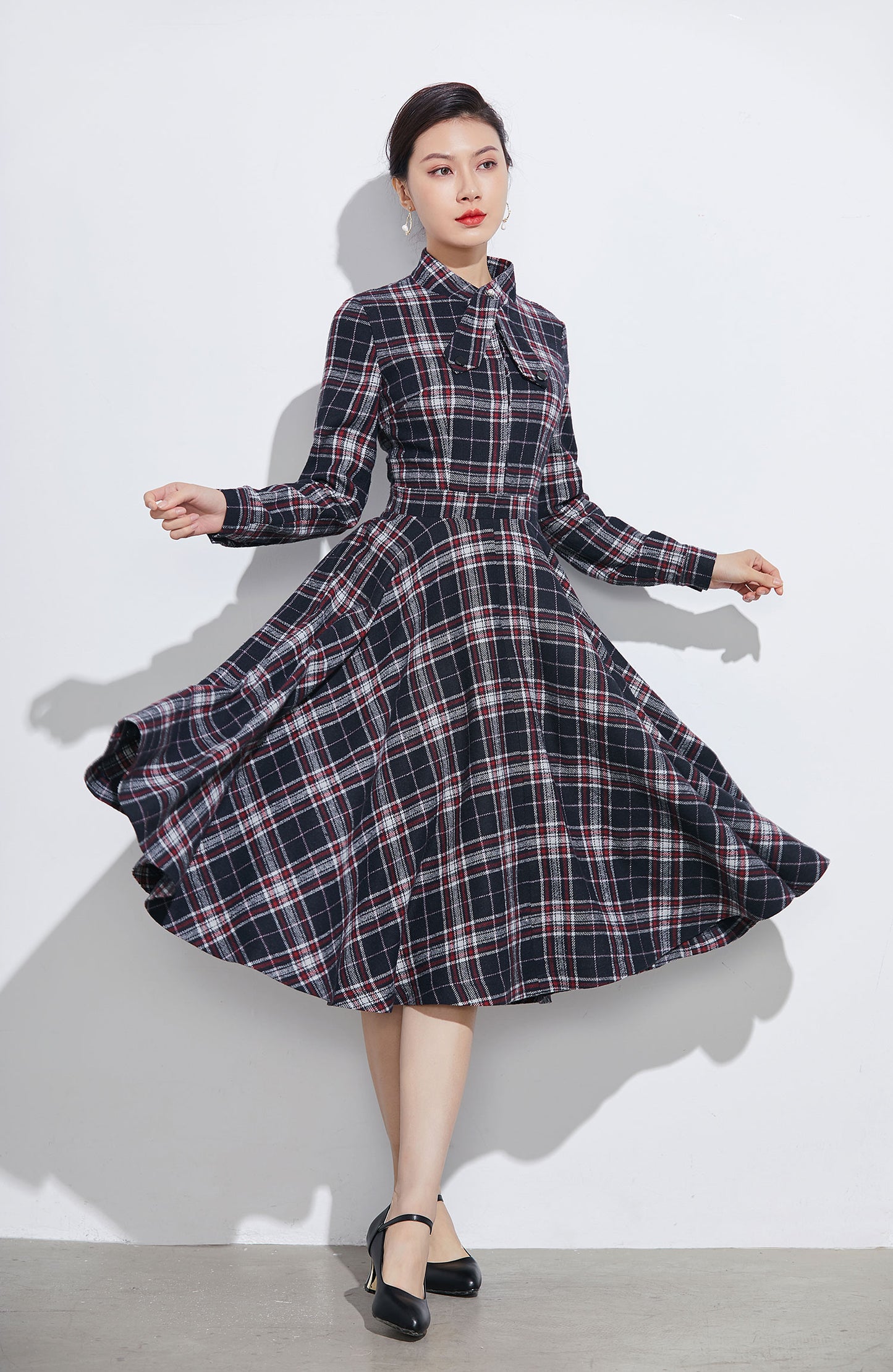 Vintage-Inspired Plaid Wool Dress With Flared Skirt 2324