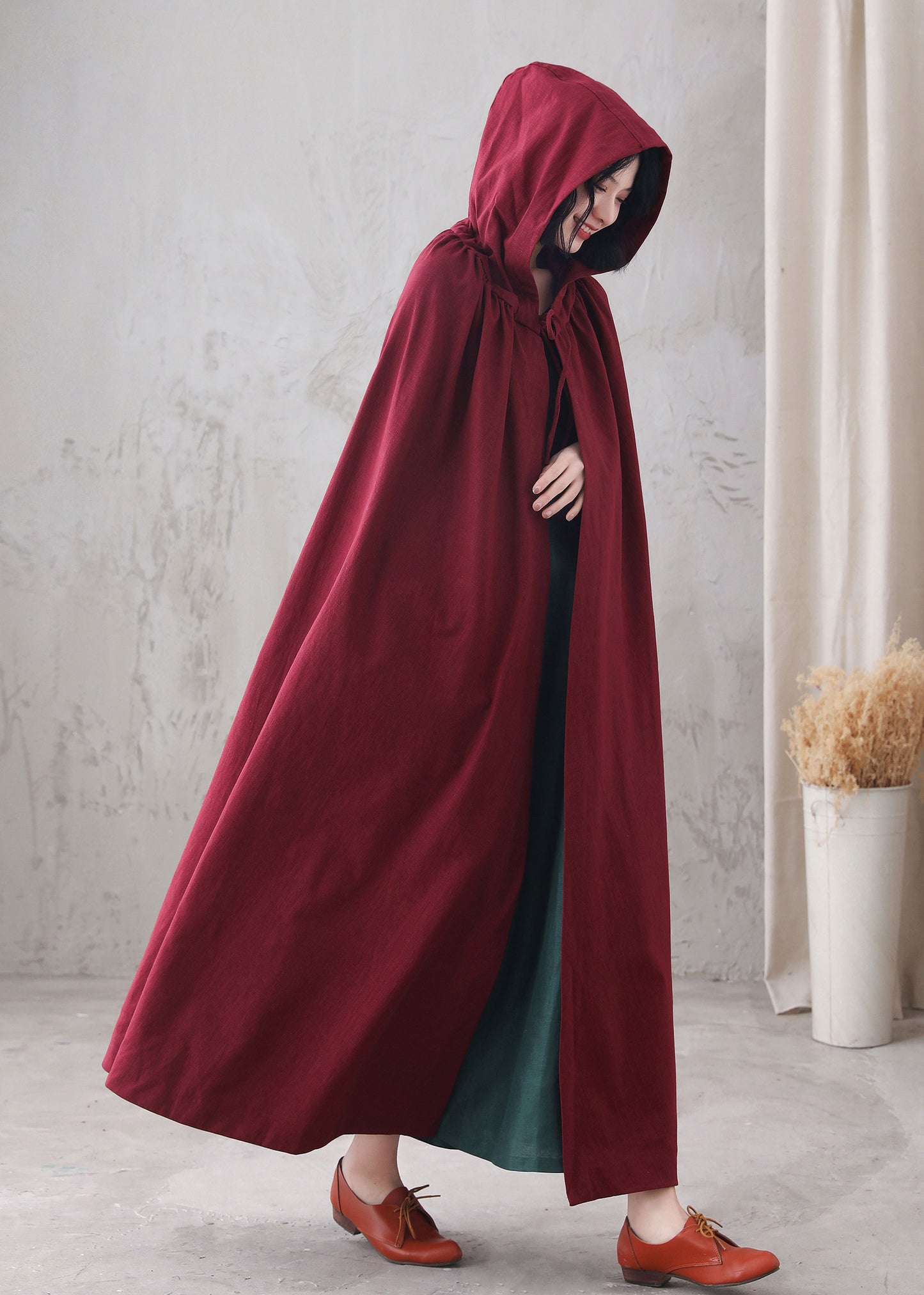 Red Linen Hooded Cloak – Handmade Vintage Cape with Influencer Picks 3288