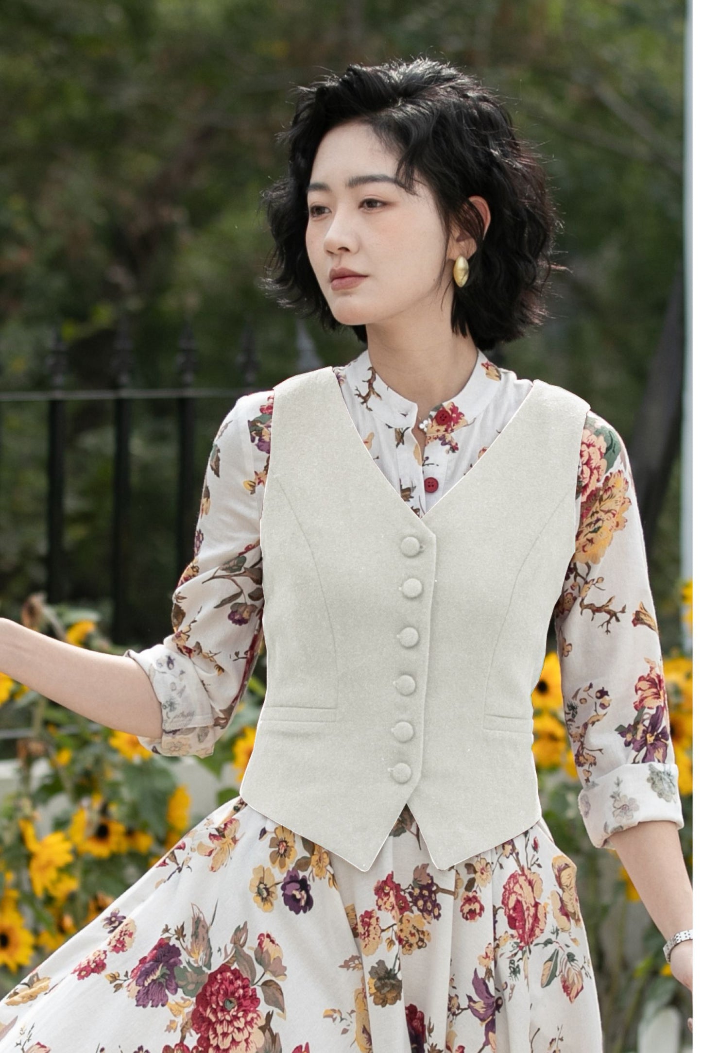 Beige Linen Cotton Vest - V-Neck Tailored Fit | Xiaolizi 6754