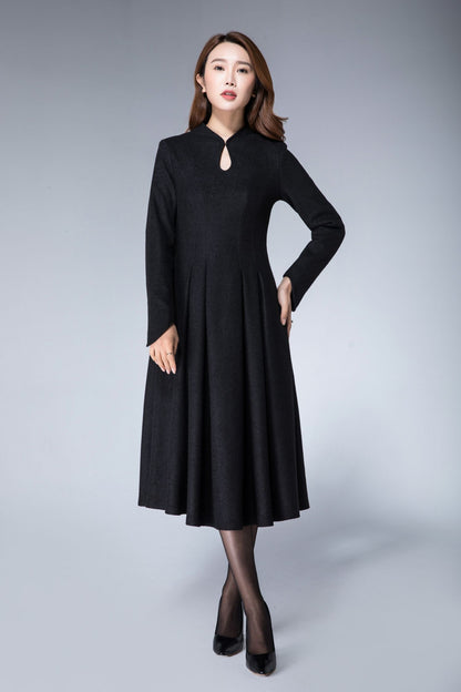 Black Wool Midi Dress with Elegant A-Line Pleated Silhouette – Xiaolizi