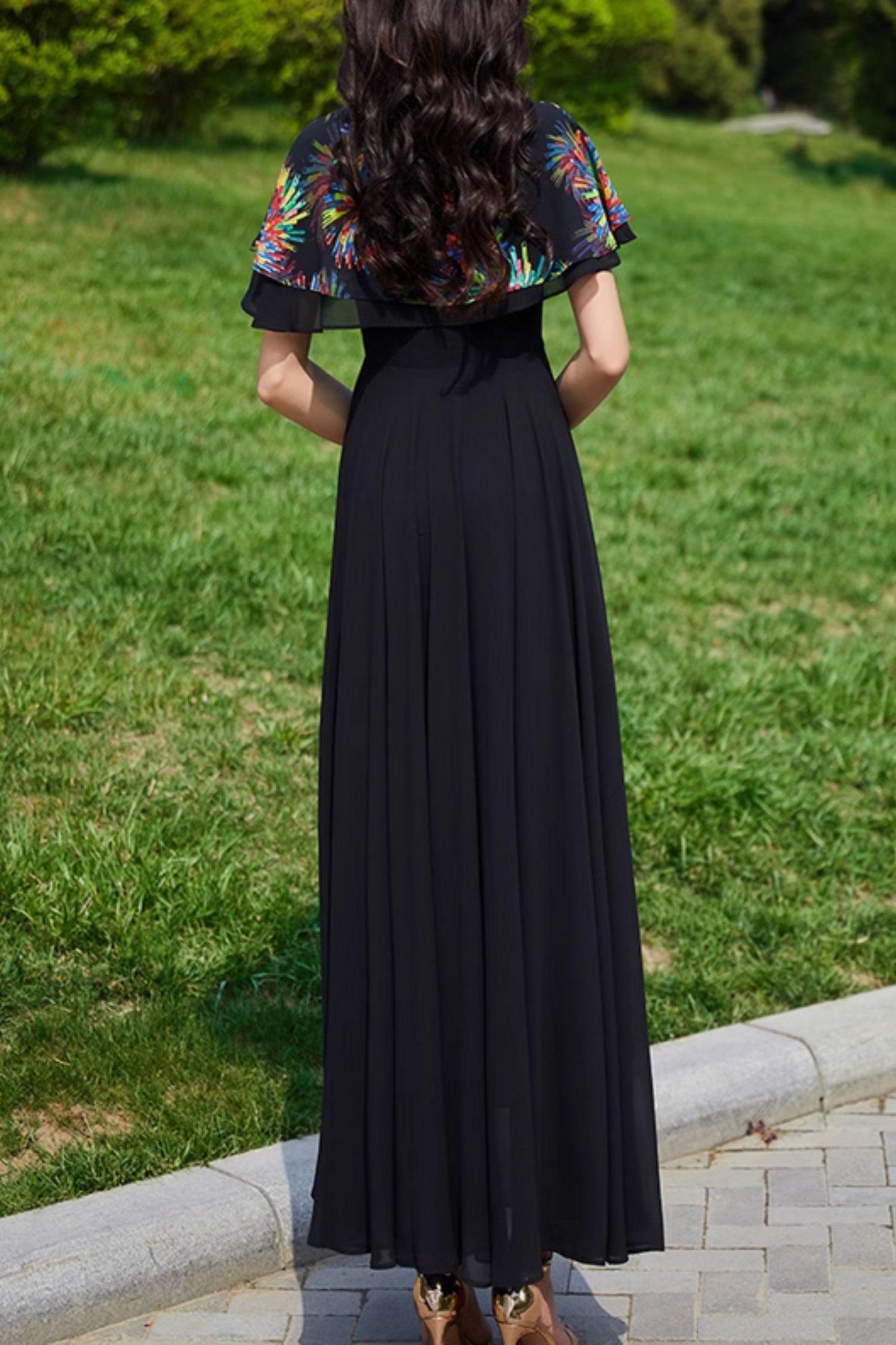 Black maxi summer chiffon dress with printed cape 4988