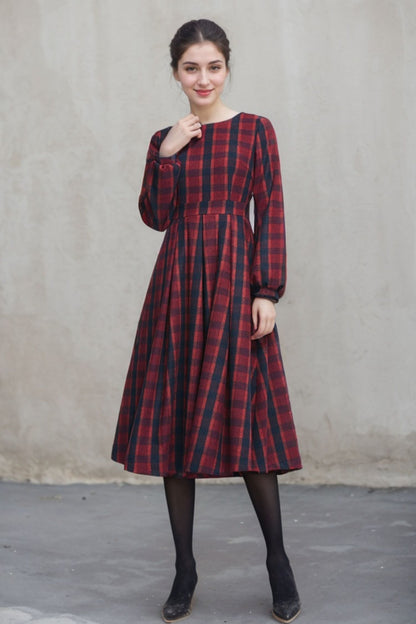 Red Plaid Wool Dress – Vintage Long Sleeve Winter Midi | Xiaolizi 5404