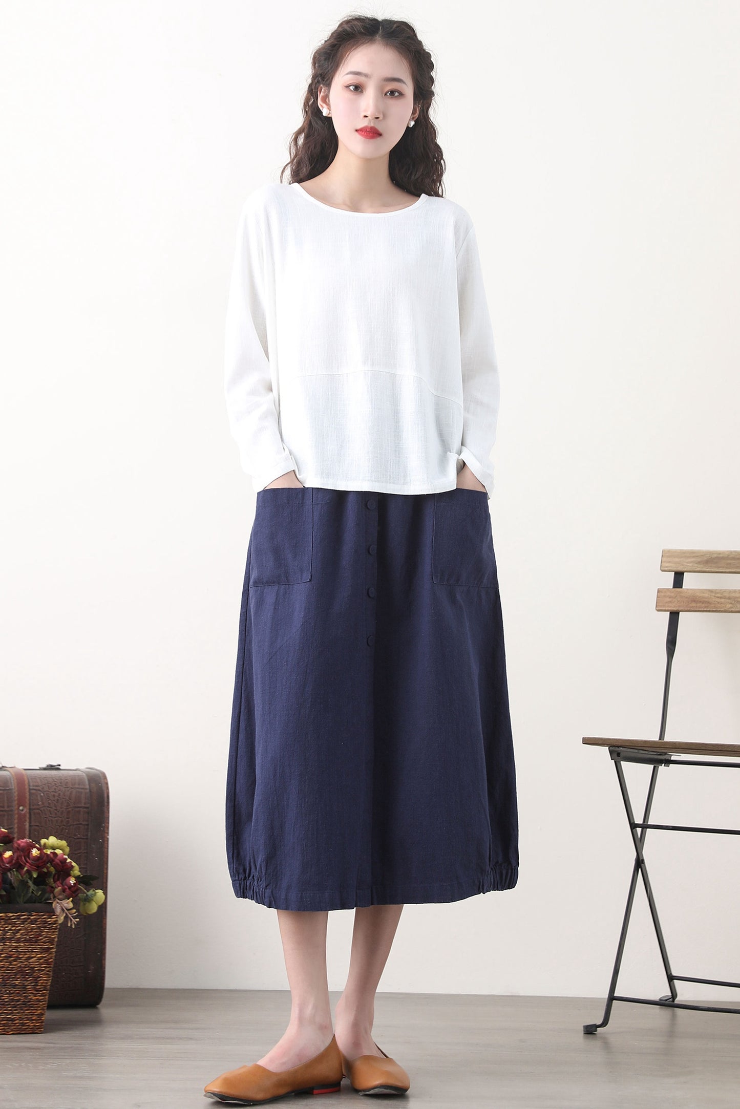 Navy blue linen skirt with pockets 2579