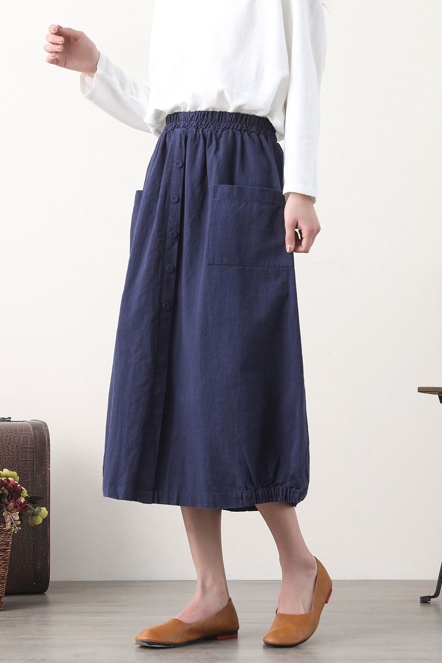 Navy blue linen skirt with pockets 2579