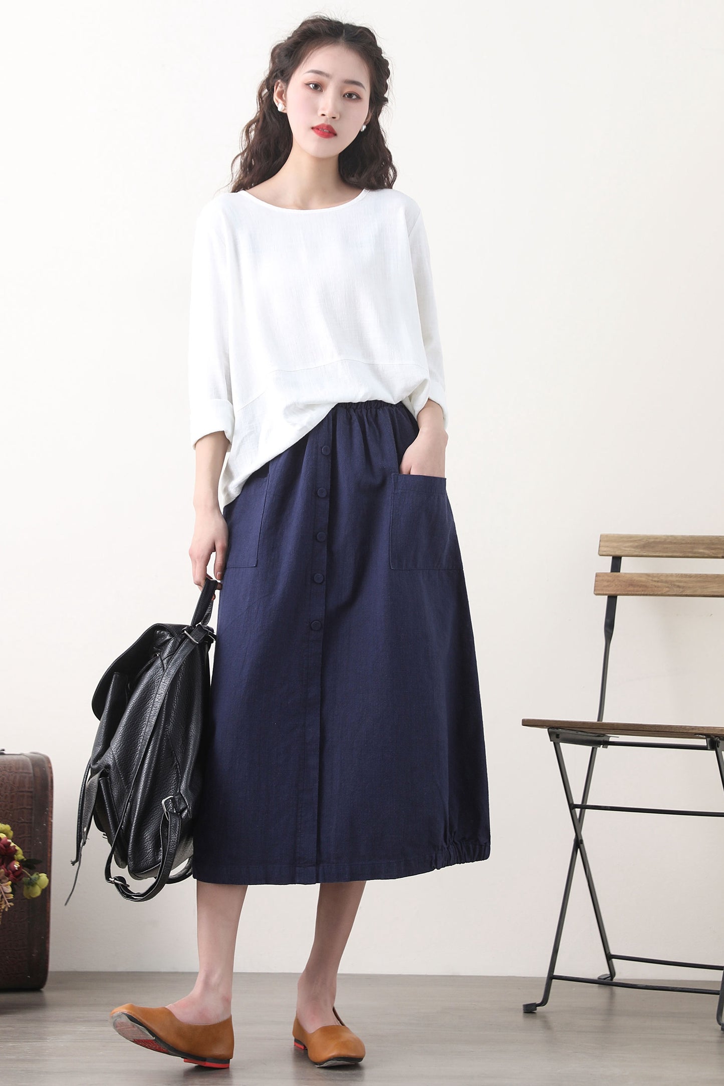 Navy blue linen skirt with pockets 2579