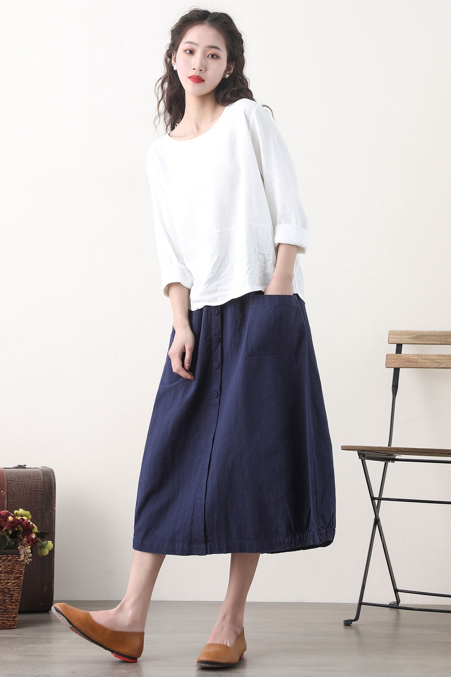 Navy blue linen skirt with pockets 2579