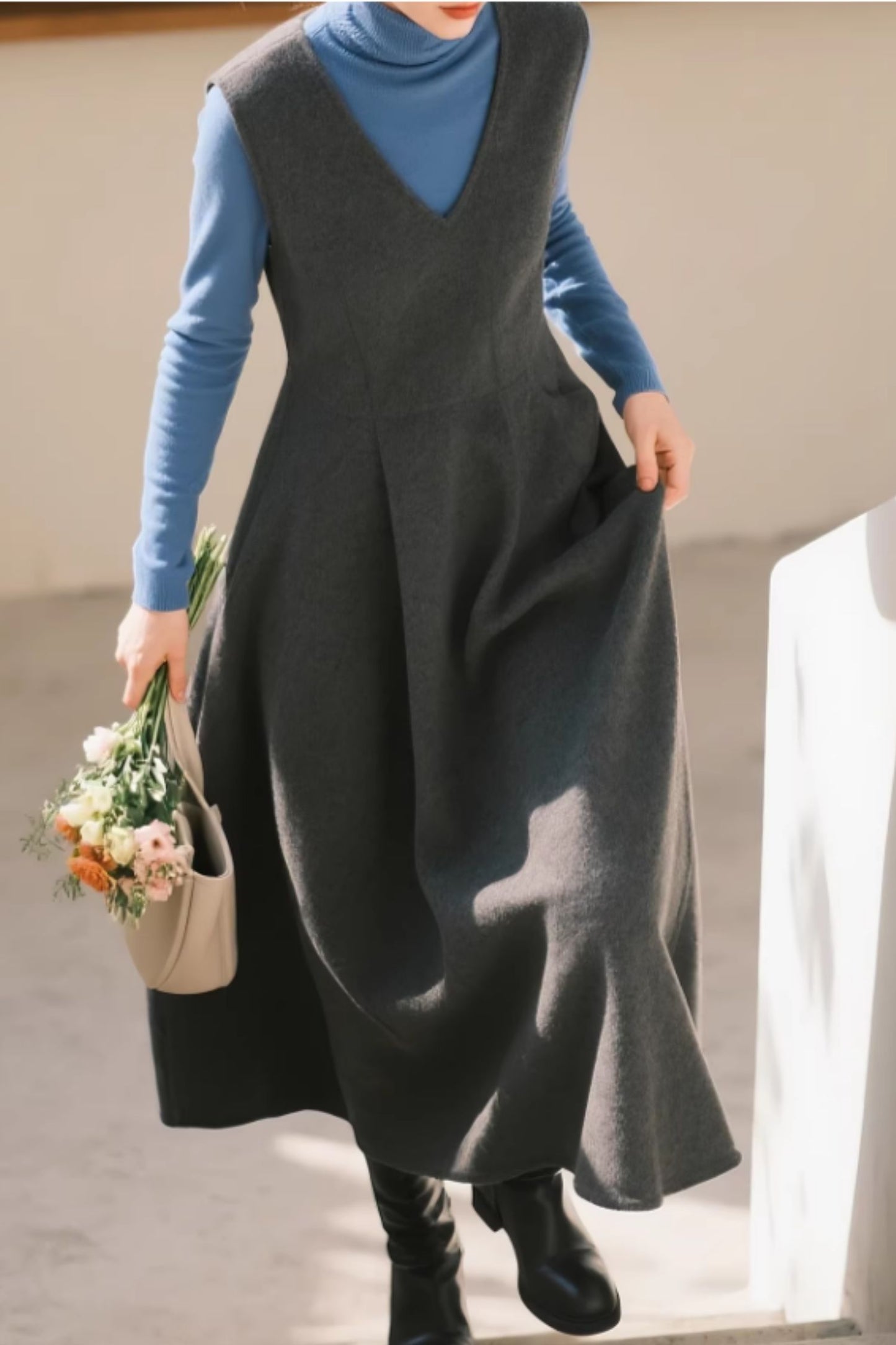 Wool Pinafore Midi Dress – Timeless Sleeveless Winter Style | Xiaolizi 6645
