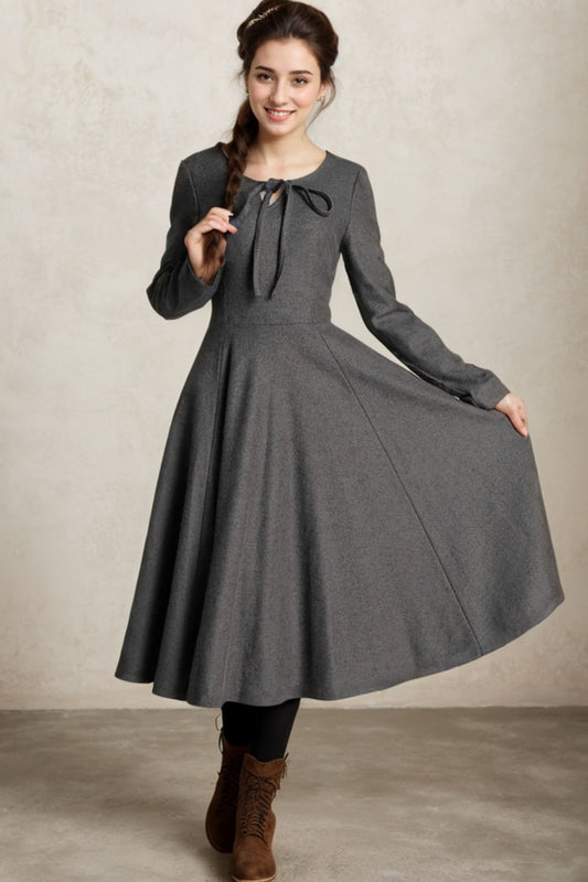 Midi wool dress with keyhole detail 5271