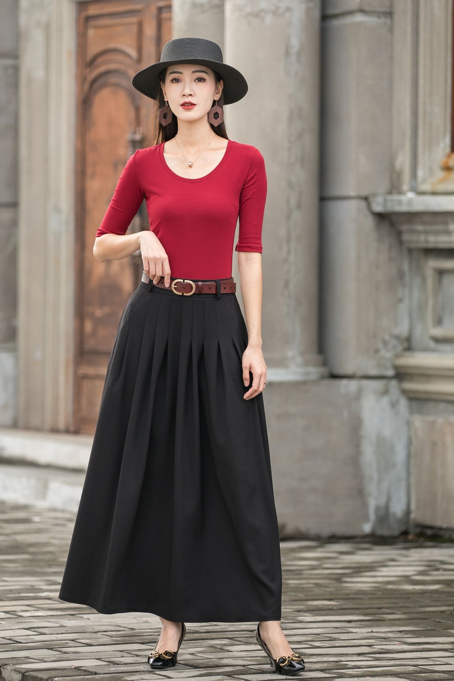 Women Black Pleated Linen Maxi Skirt with Pockets  2777