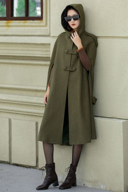 Green Wool Cape Coat – Vintage Military Hooded Winter Overcoat | Xiaolizi 5351