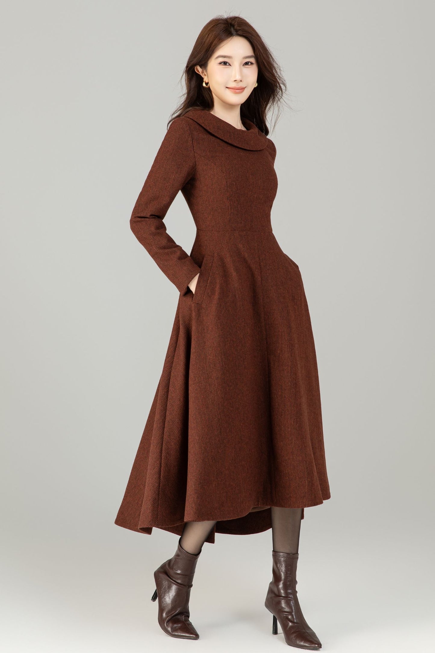 Brown Wool-Blend High‑Low Midi Dress – Wide Fold‑Over Collar & Pockets 6500