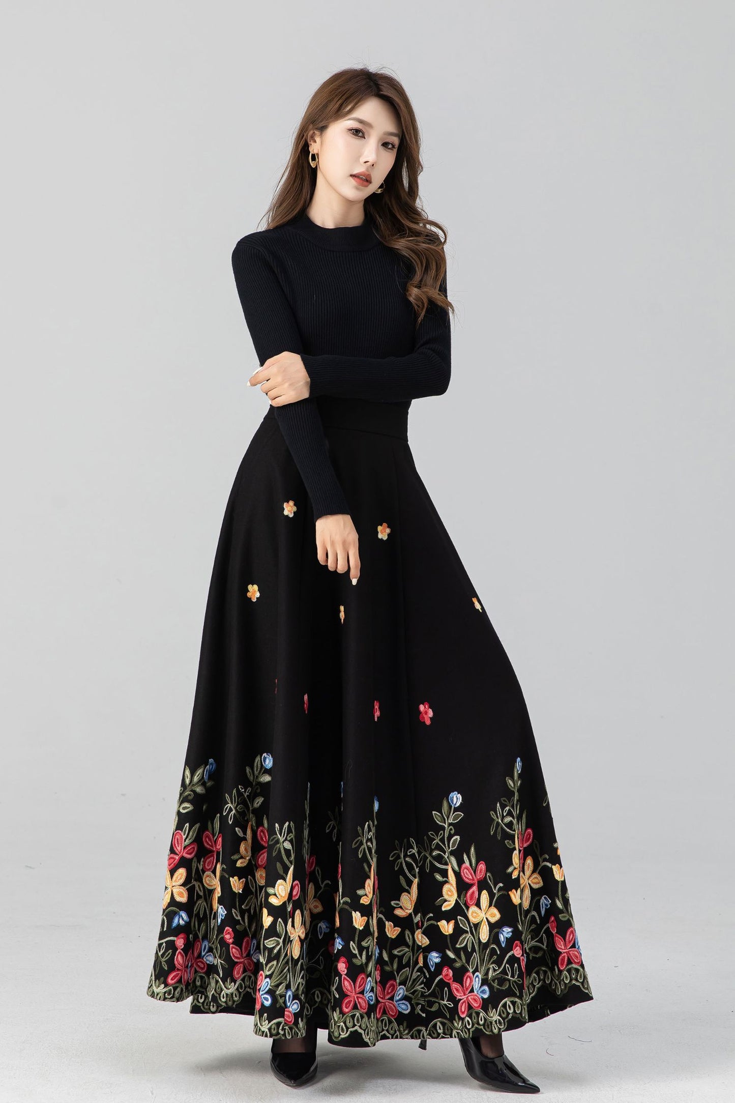 Black Maxi Embroidered Wool Skirt 4664