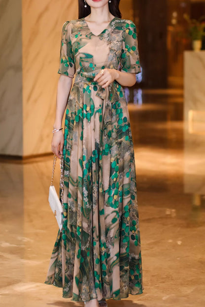 Floral Printed Chiffon Maxi Dress with Fitted Waist and V-Neck – Xiaolizi