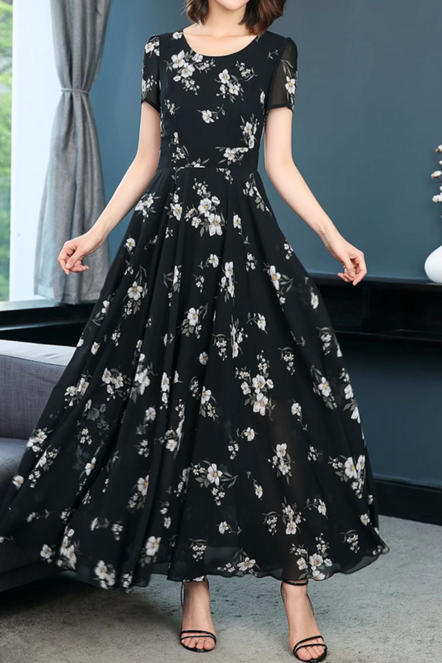 Black Chiffon Maxi Dress with Floral Print and Fitted Waist – Xiaolizi