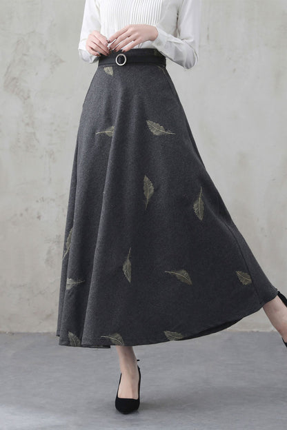Black Wool Maxi Skirt - Vintage Embroidered Feather Print 4004