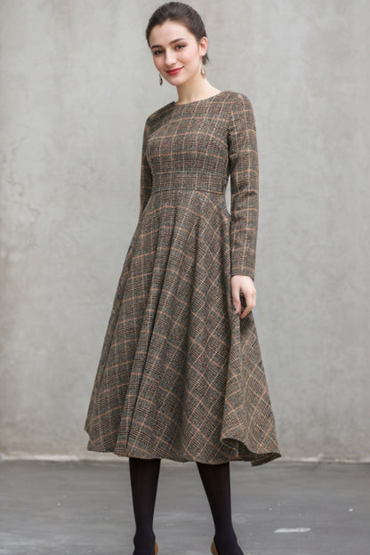 Handmade Brown Plaid Wool Midi Dress – Long Sleeve Fit and Flare | Xiaolizi 5407