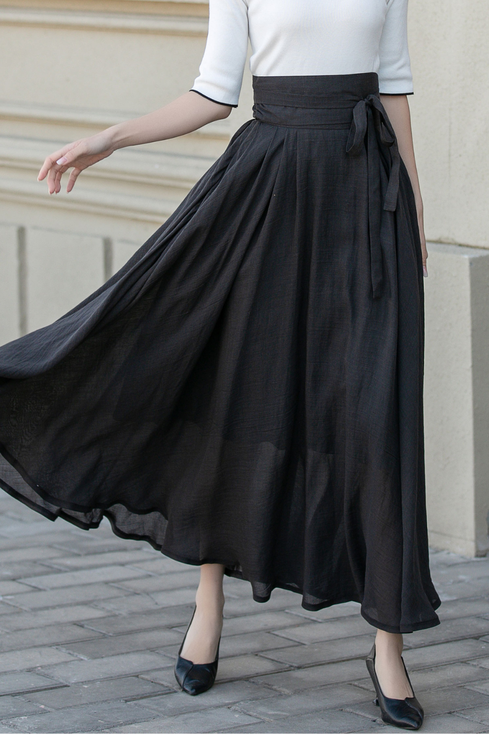 Elegant Flow: Stylish High-Waist Black Maxi Skirt 4900