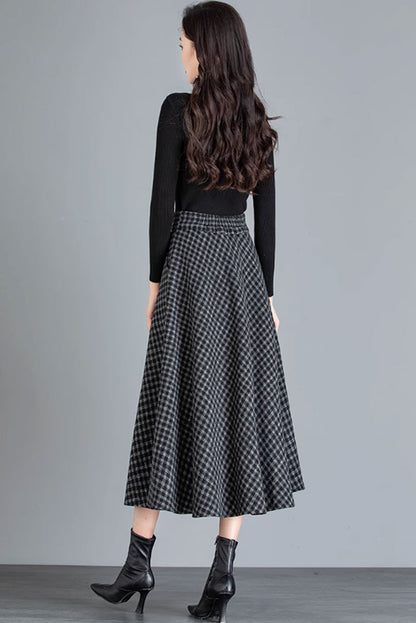 Black & Gray Wool Midi Skirt - Vintage A Line with Pockets 4644