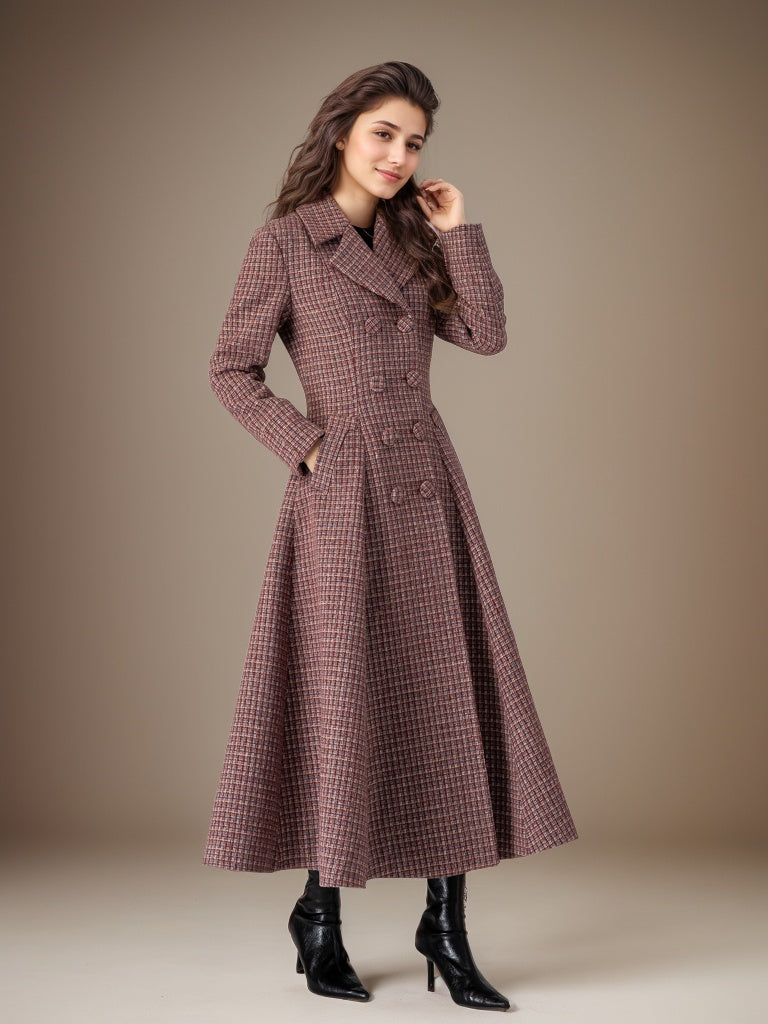 Elegant double-breasted plaid overcoat with lapel collar