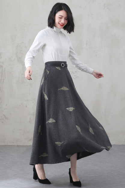 Black Wool Maxi Skirt - Vintage Embroidered Feather Print 4004
