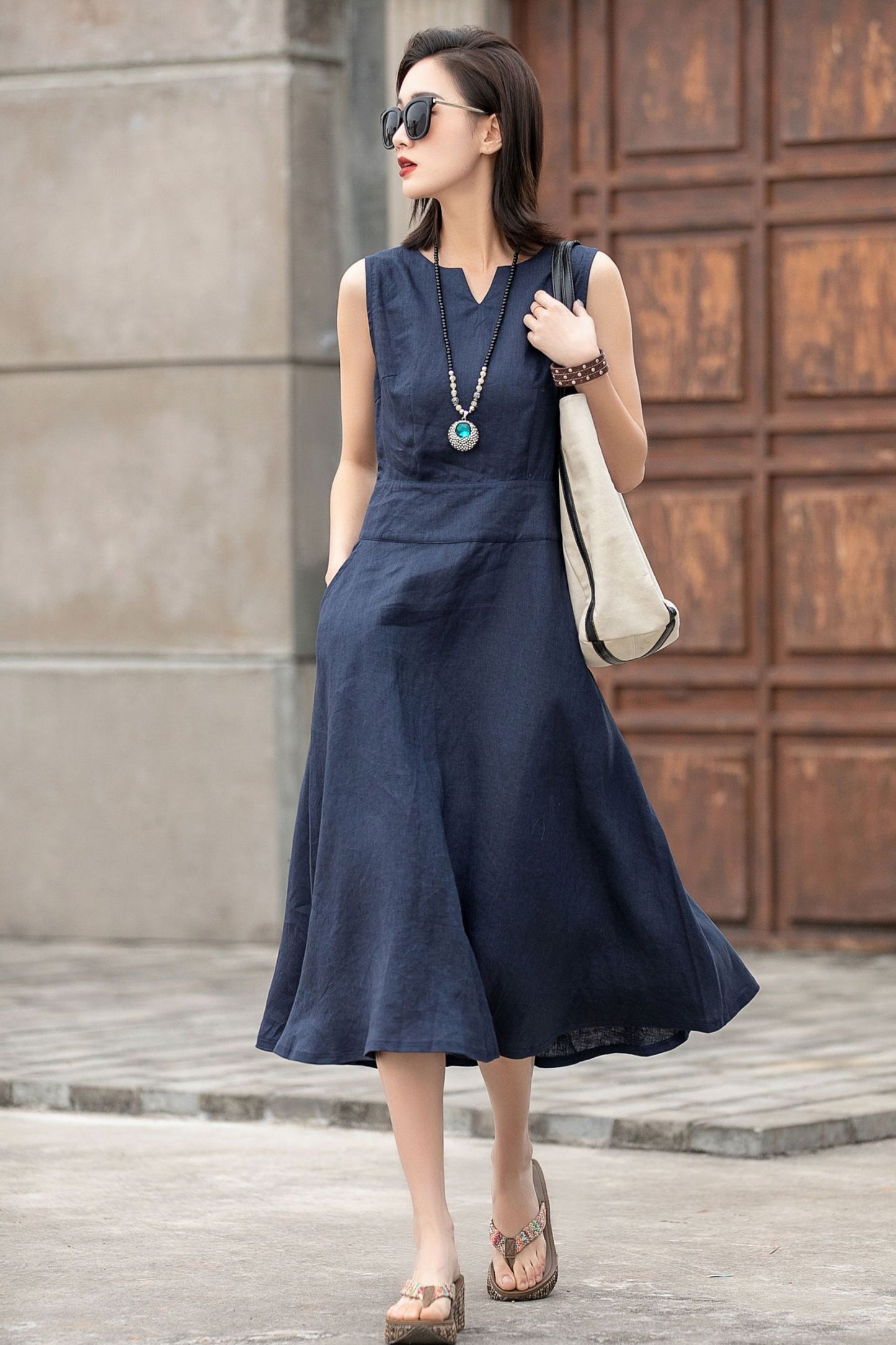 Casual sleeveless Navy linen midi dress 2593