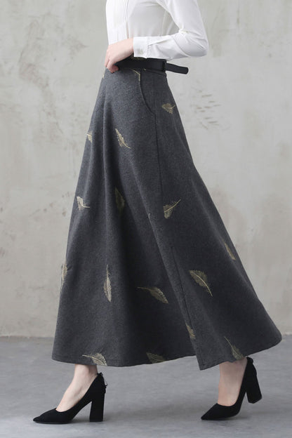 Black Wool Maxi Skirt - Vintage Embroidered Feather Print 4004