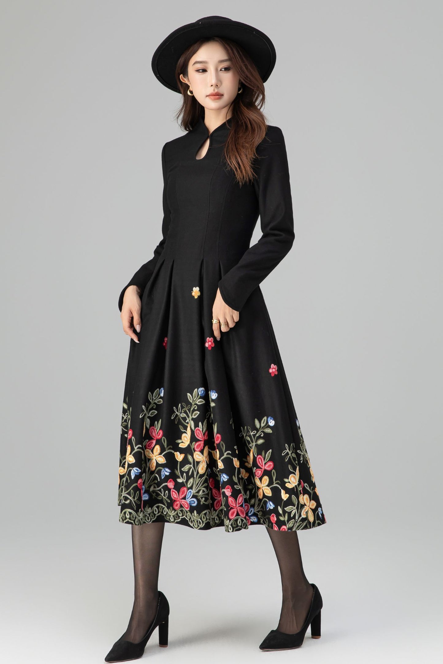 Timeless Black Wool Midi Dress – Floral Embroidery, A-Line Pleats – 6397