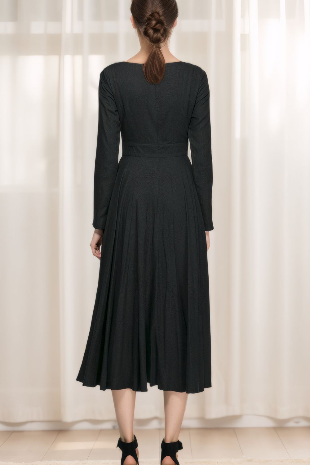 Classic Black Linen Midi Dress 5601