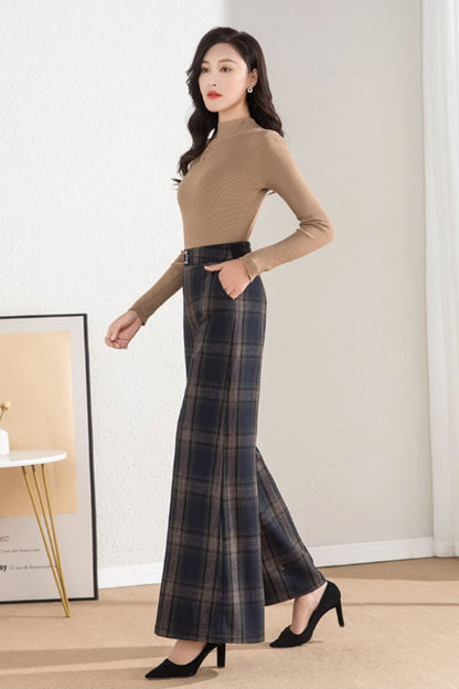 Black and Gray Wool Wide Leg Pants - Ankle Length with Plaid Detail 4658