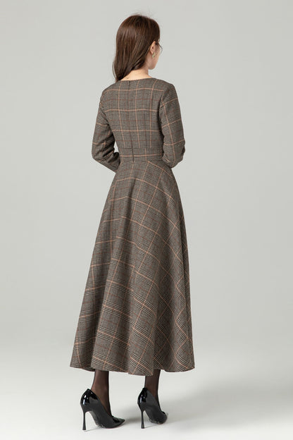 Plaid Wool Maxi Dress - Fit and Flare Silhouette with Pockets 5446