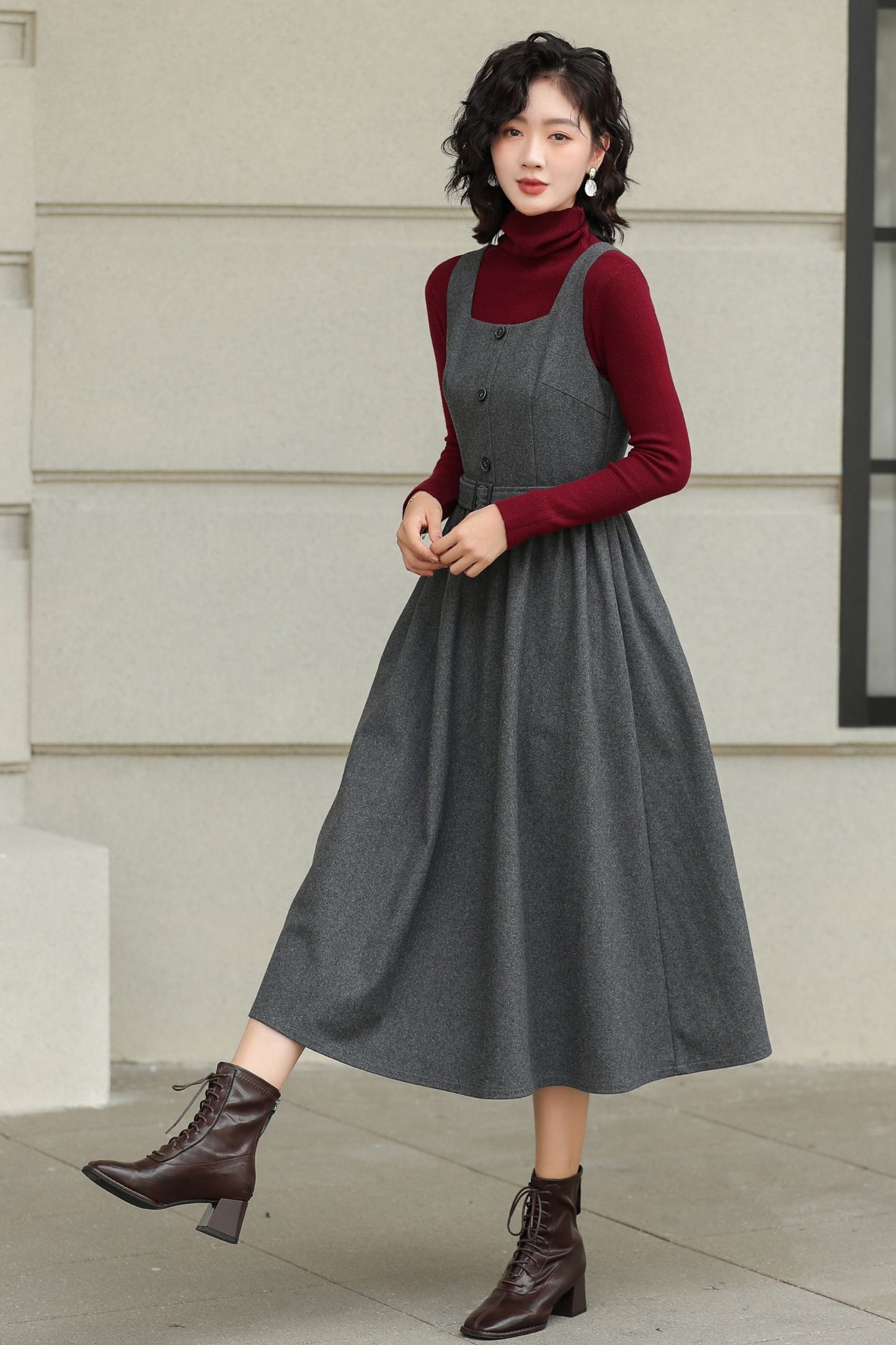 Gray sleevelss wool dress with belt 6427