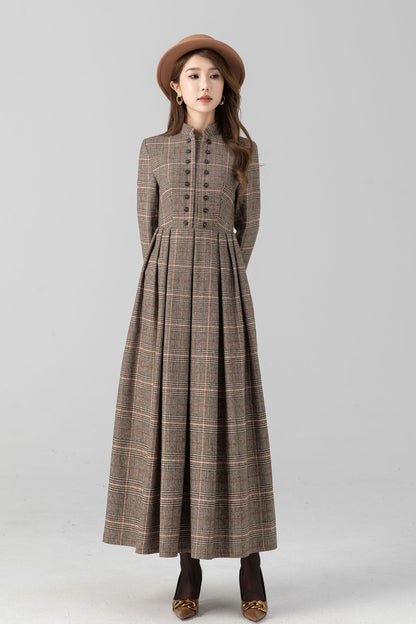 Plaid Wool Maxi Dress – Vintage Long Sleeve Winter Dress with Buttons & Pockets 4669