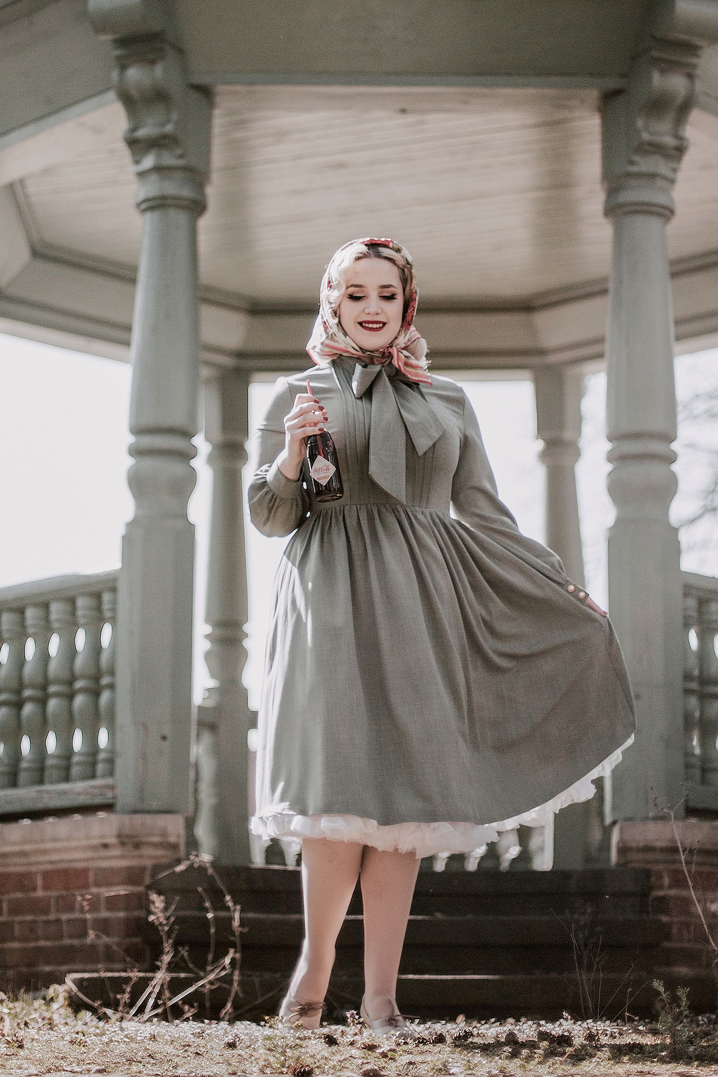 Medieval Style Linen Cotton Dress with Lantern Sleeves in Soft Taupe 2750