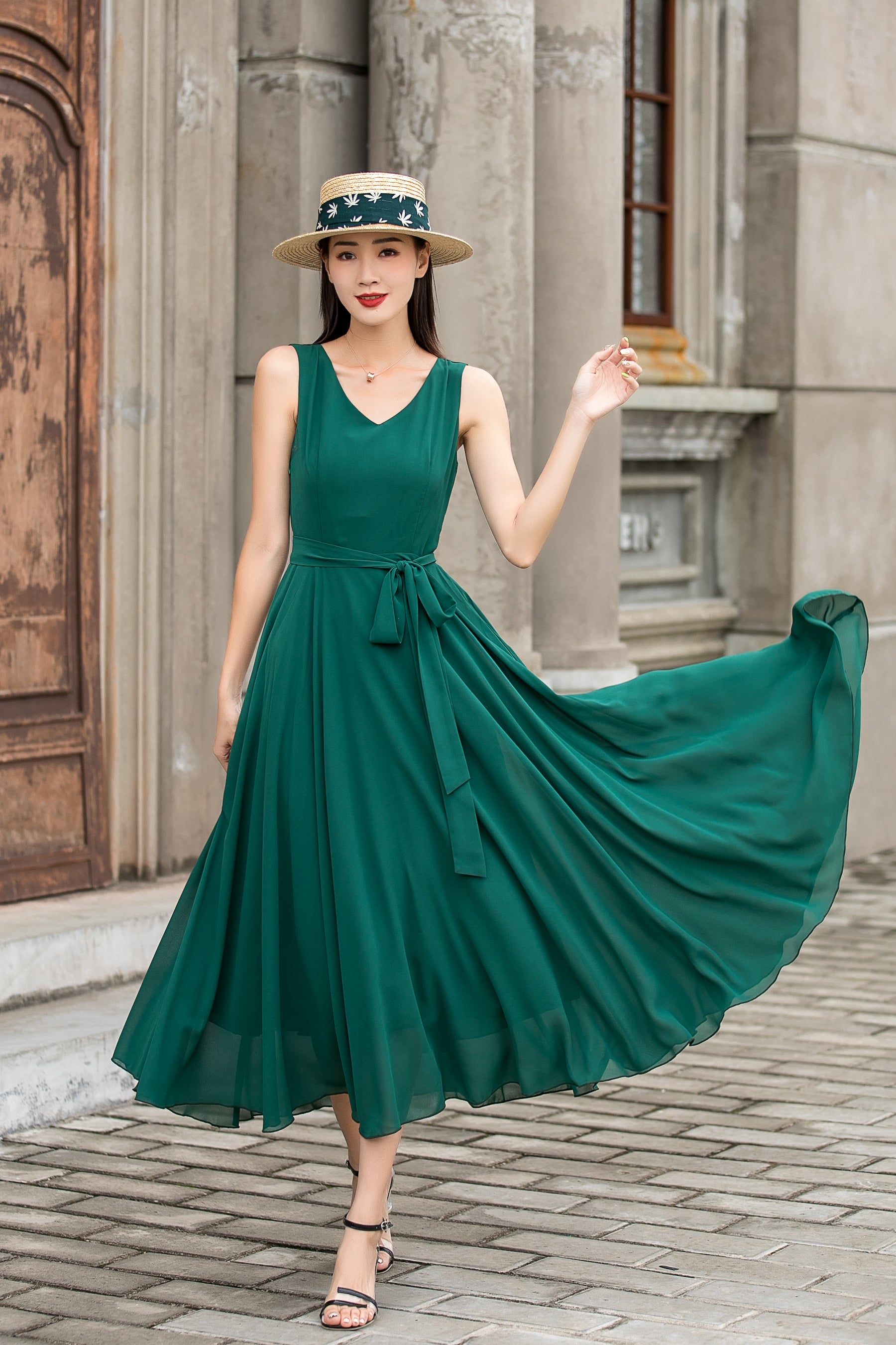 green sleeveless dress Emerald Green Chiffon Maxi Dress with V-Neck and Sleeveless Design