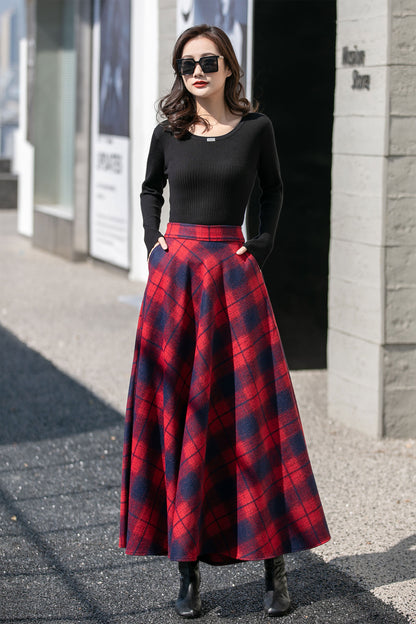 Plaid Wool Maxi Skirt - Flared Silhouette with Side Pockets 4129