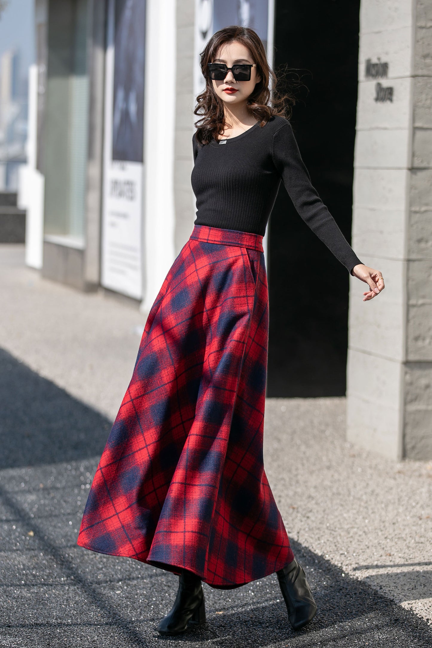 Plaid Wool Maxi Skirt - Flared Silhouette with Side Pockets 4129