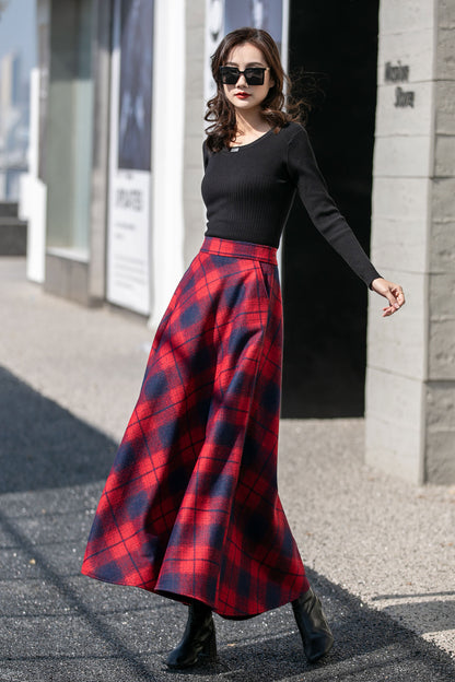 Plaid Wool Maxi Skirt - Flared Silhouette with Side Pockets 4129
