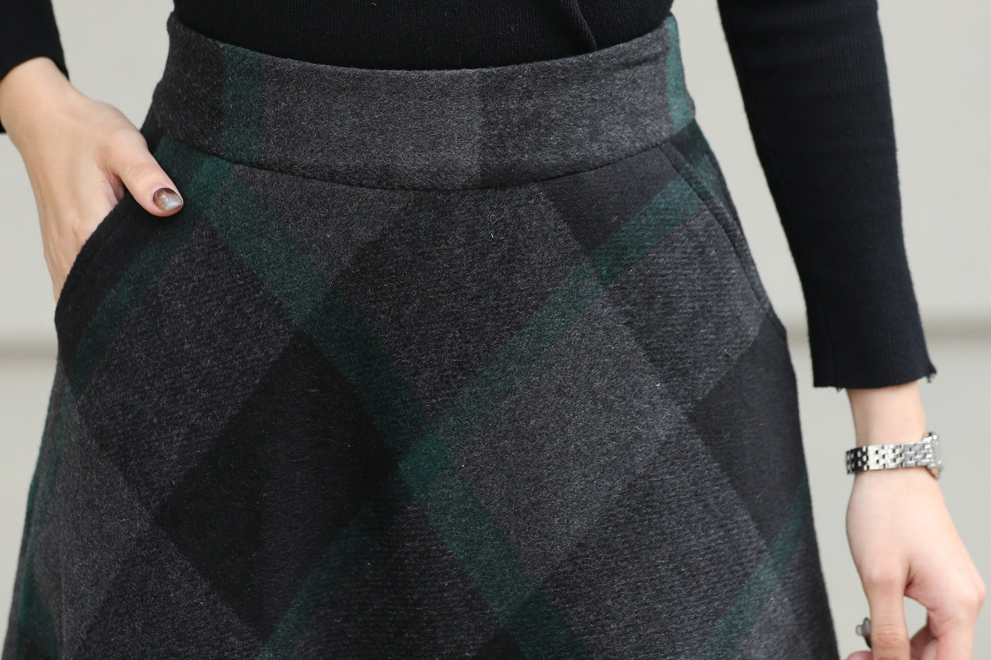 Xiaolizi Dark Plaid Wool Maxi Skirt for Women – Handmade A-Line Winter Swing Skirt 6606