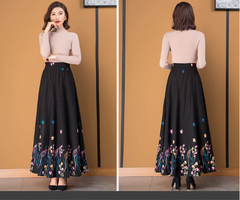Black maxi Embroidered Wool Skirt 4769